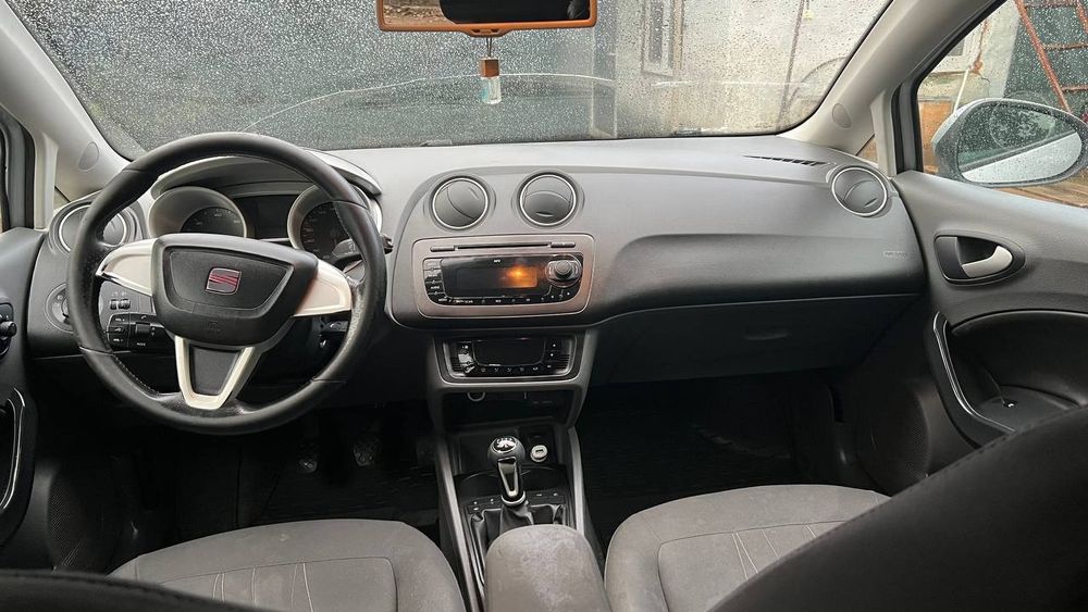 Продам seat ibiza 2011