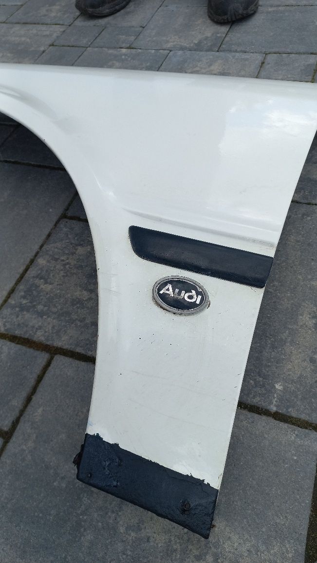 Audi 80 b4 blotnik przedni lewy bialy ly9g