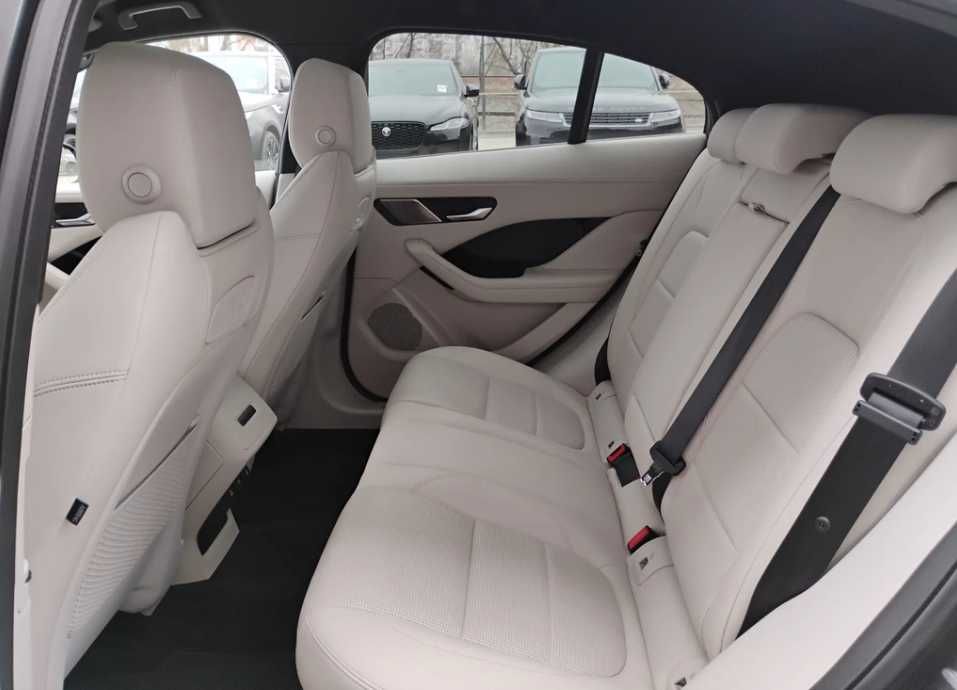 Jaguar I-Pace EV400 R-Dynamic 2022