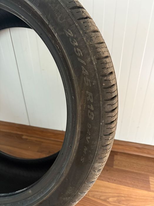 Продам одне колесо 235/45/18 Pirelli Pzero