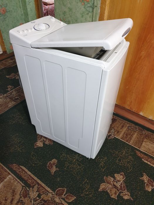 Продам стиральную машинку Вирпул на 5кг.Загрузки.