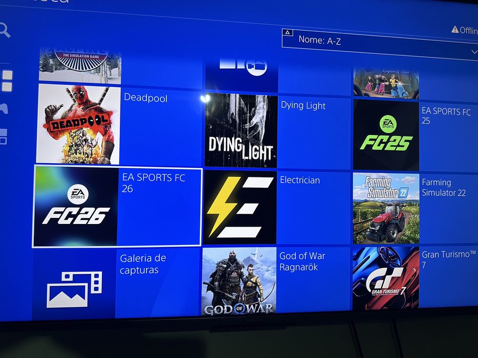 PlayStation 4 Pro 1tb Desbloqueada + 2 Comandos