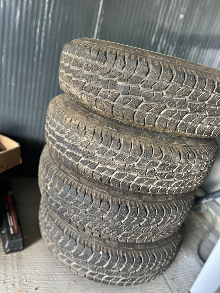 Jantes Land Rover c/ pneus novos