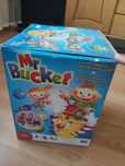 Mr Bucket zabawka interaktywna, Pan Wiaderko MB