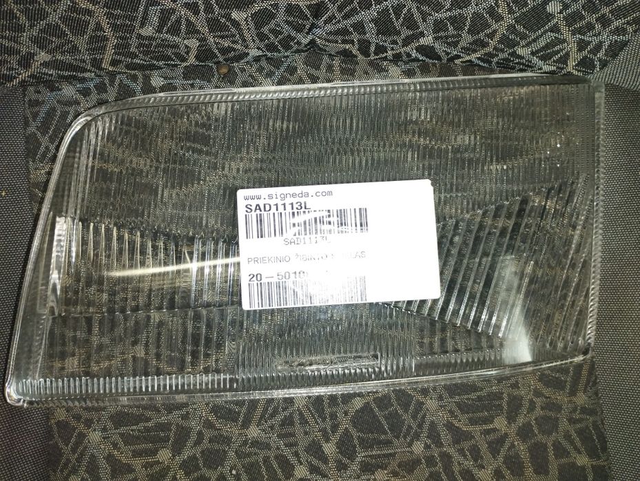 Стёкла фар  Audi C4 A6