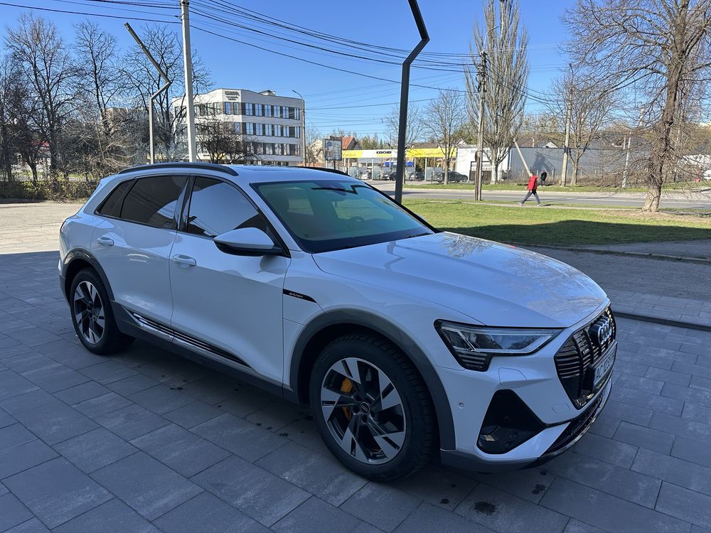 Audi e-tron 2021 95 kWh (408 к.с.) Quattro • S-Line