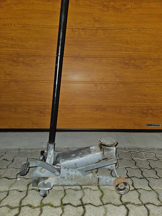 Podnośnik samochodowy