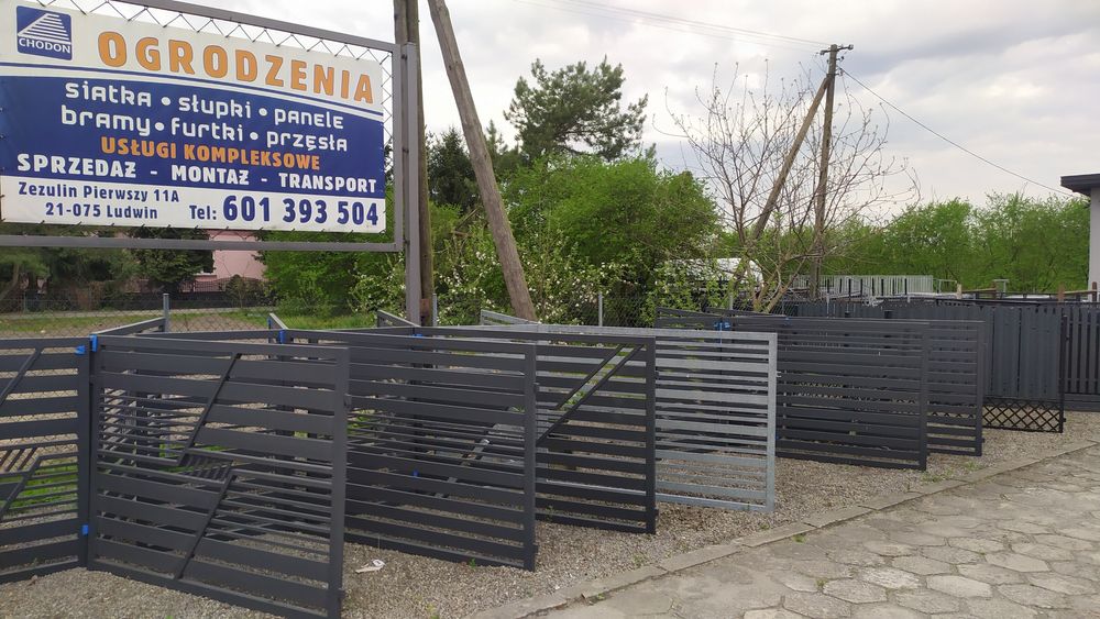 Brama skrzydłowa furtka słupy. Komplet