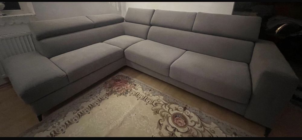 Narożnik rozkladany z schowkiem  na posciel