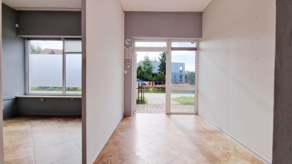 Teofilów - lokal usługowy 30 m2 na parterze z witryną ul. Rojna