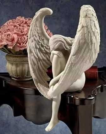 Dekoracja - statuetka Anioła; figurka