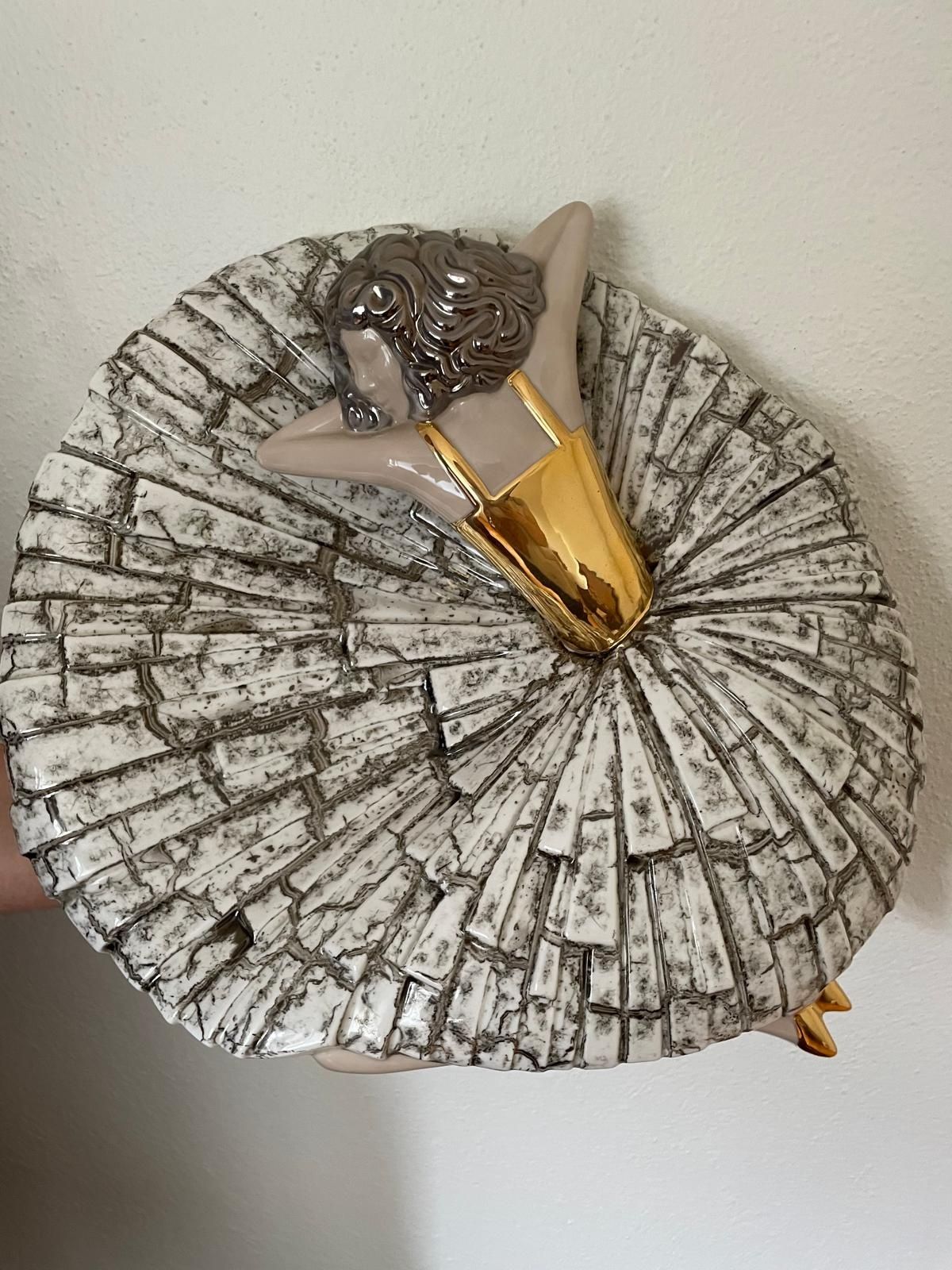 Bailarina em porcelana de parede