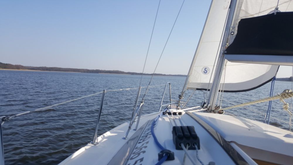 Promocja od 19.07 do 26.07 Czarter jachtu Maxus22 Jeziorak