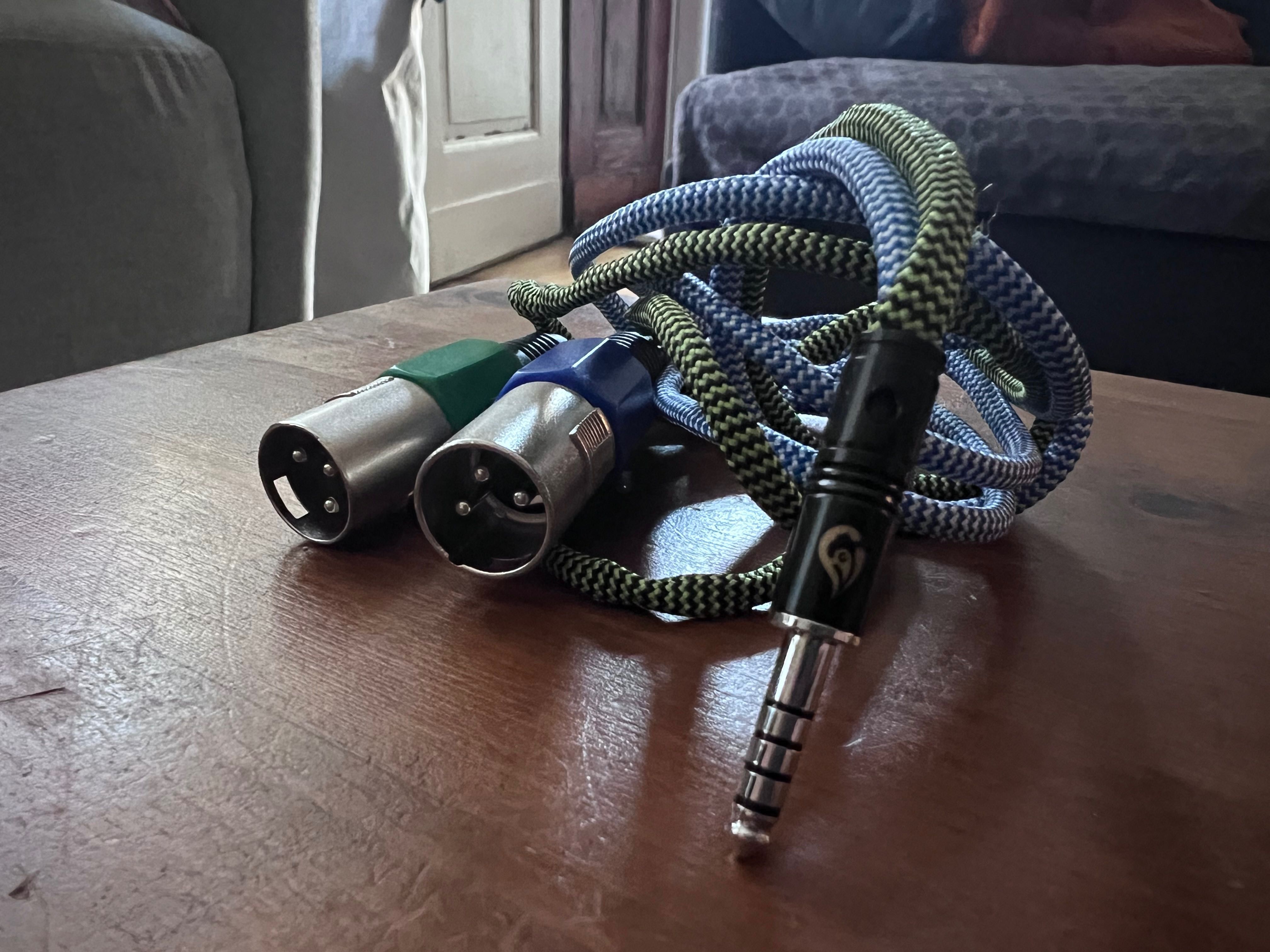 Kabel XLR na 4,4 mm