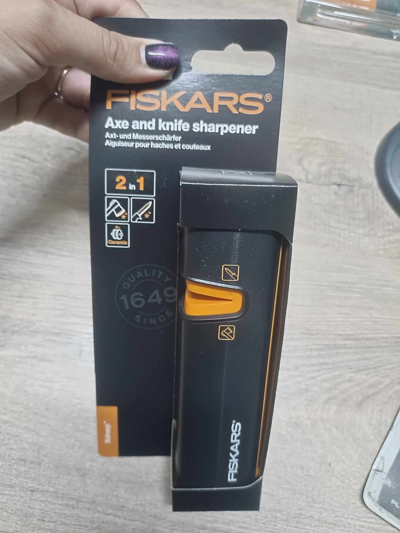 FISKARS ostrzałka do noży/siekier 2w1