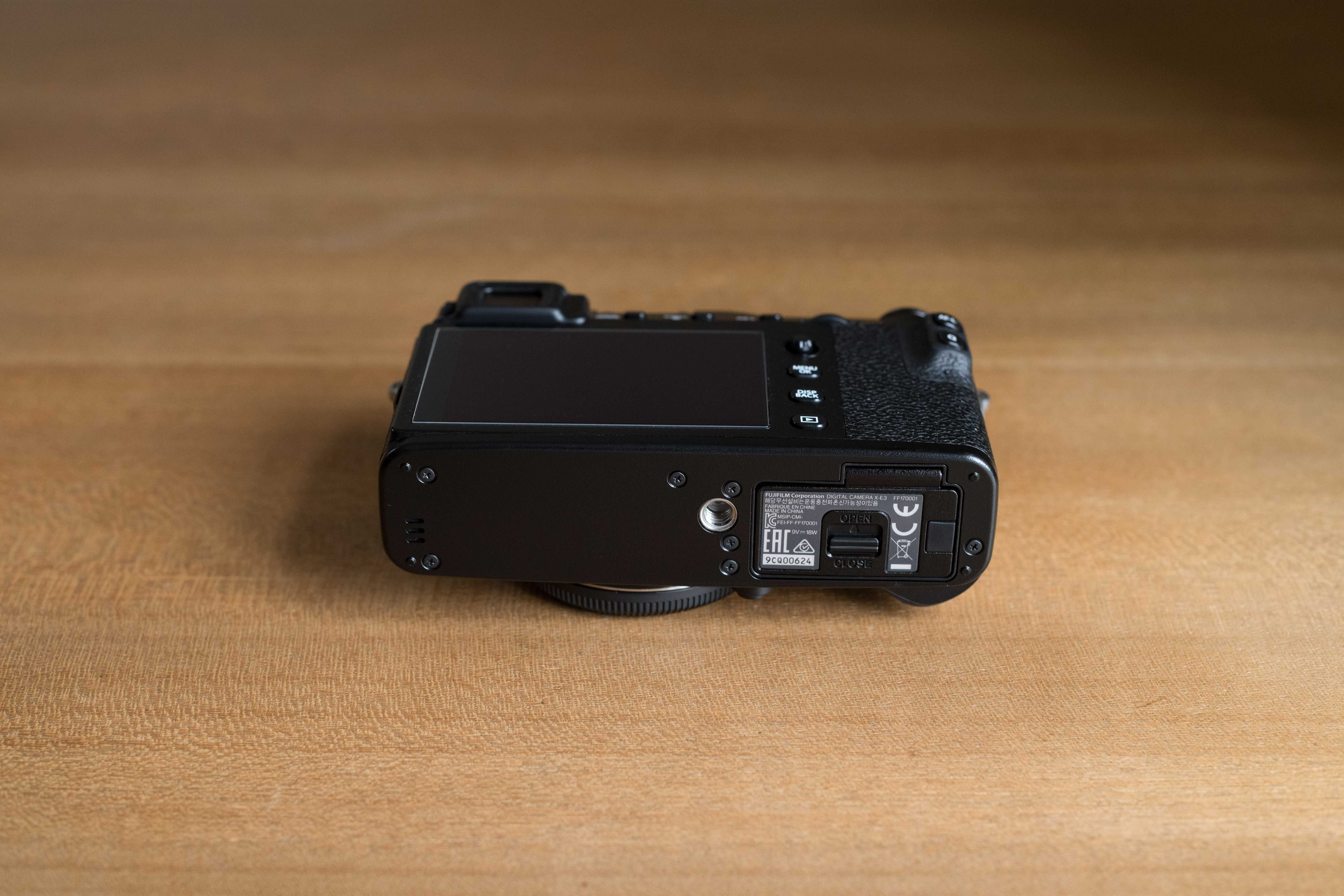 Fujifilm X-E3 + Leather case BLC-XE3 + Extras