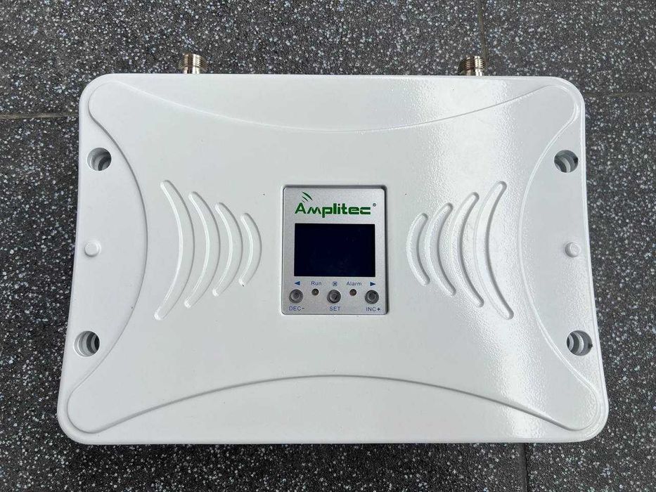 Репітер Amplitec C23L-B1B3B8 2G/3G/4G