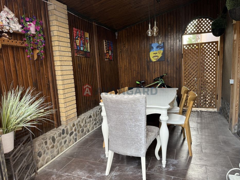 Таунхаус з ремонтом, Святопетрівське!!!