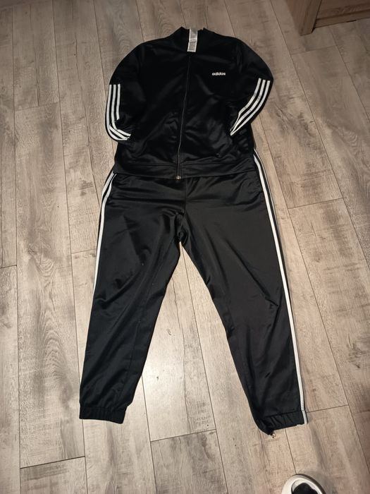 Czarny dres Adidas Originals – komplet (spodnie + bluza)