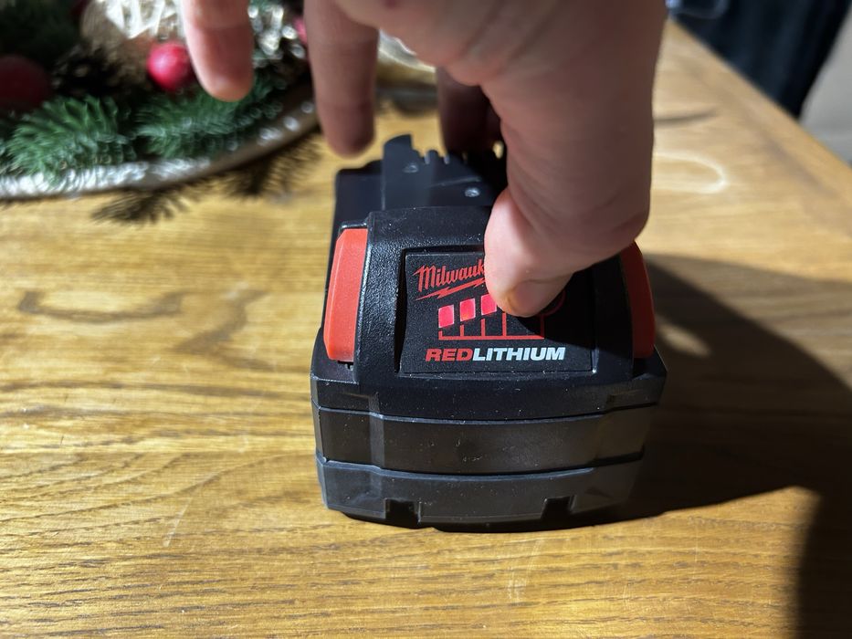 Акумулятор Milwaukee 5Am