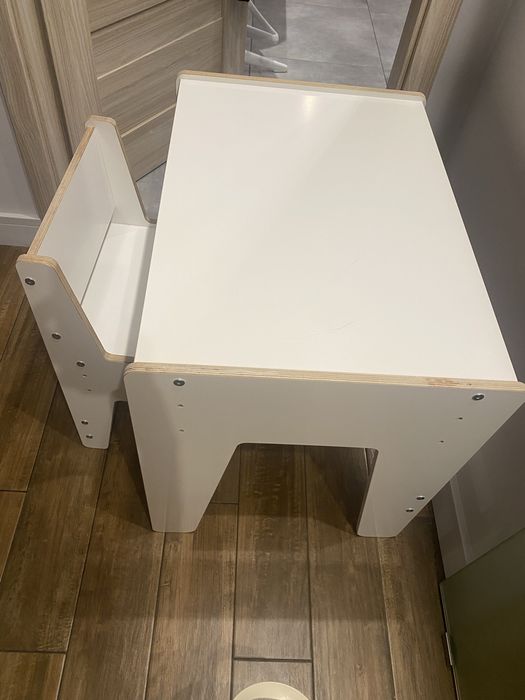 Zestaw drewniane biurko z krzeselkiem rosnace z dzieckiem Obubu