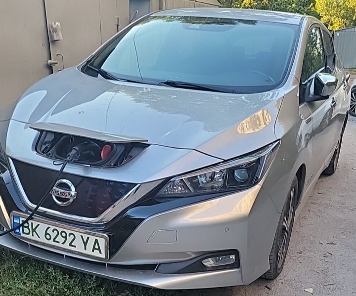 Продам nissan leaf N-Connecta