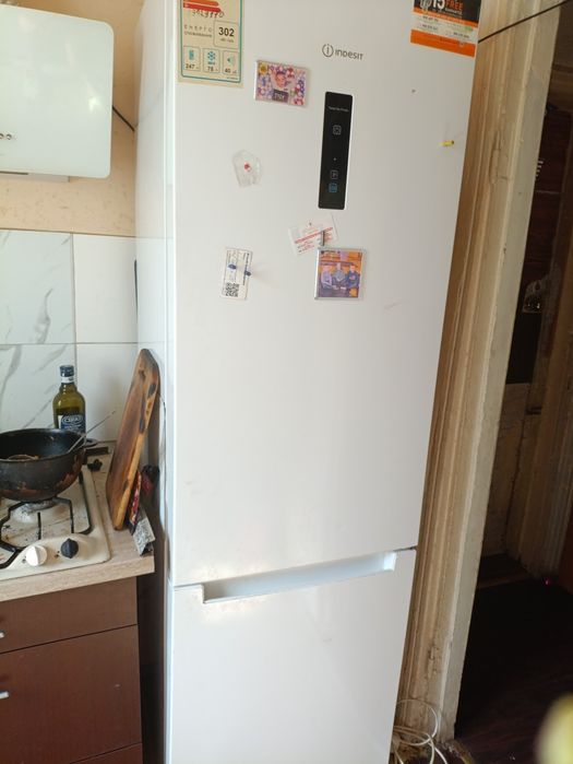 Холодильник индезит рабочий