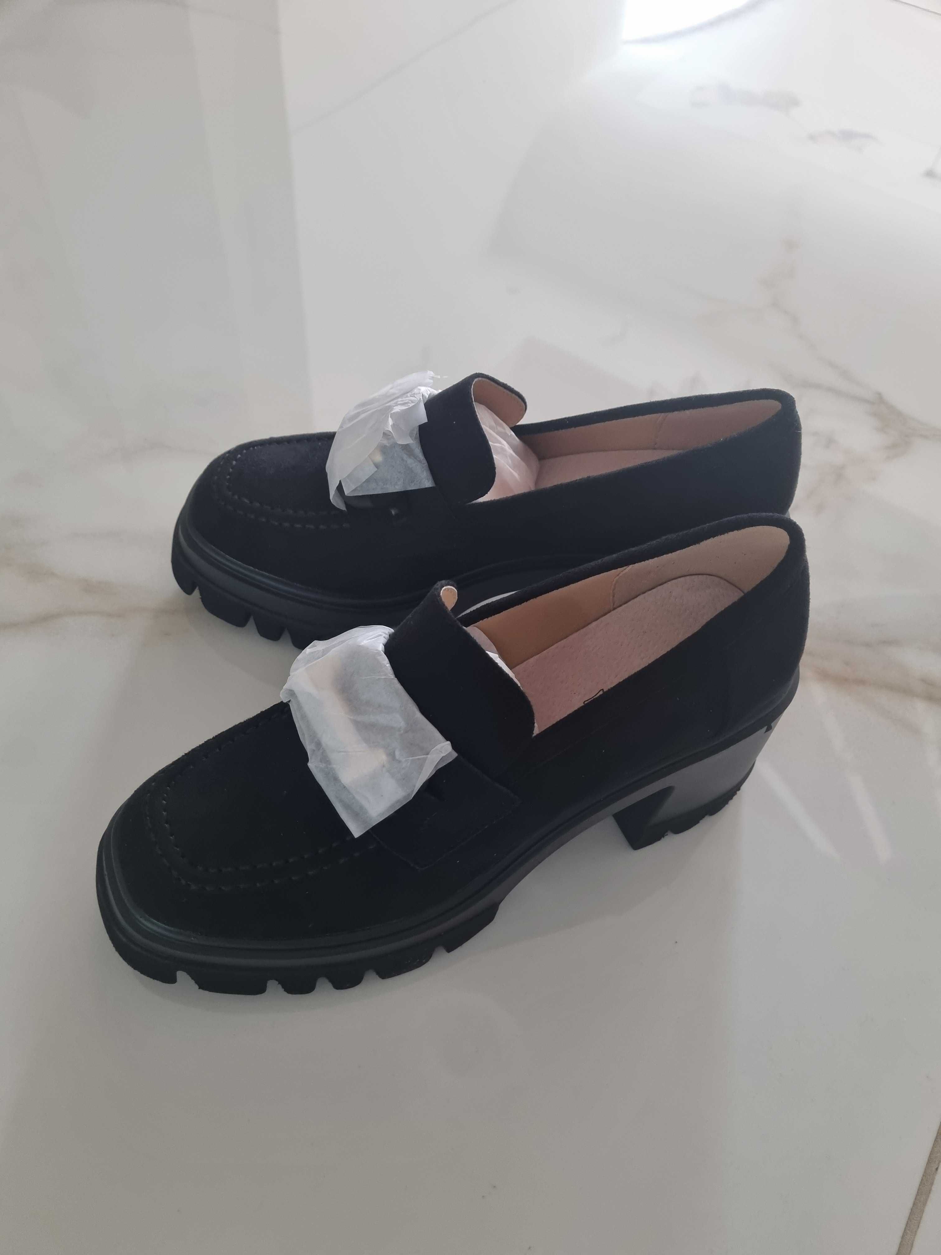 Nowe buty mokasyny na obcasie czarne 40