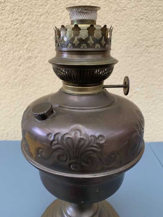 Stara lampa naftowa