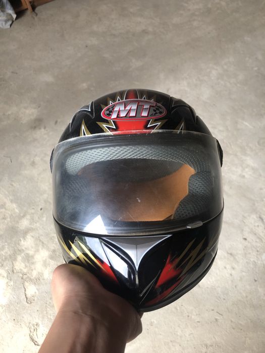 Шолом Hornet в непоганому стані