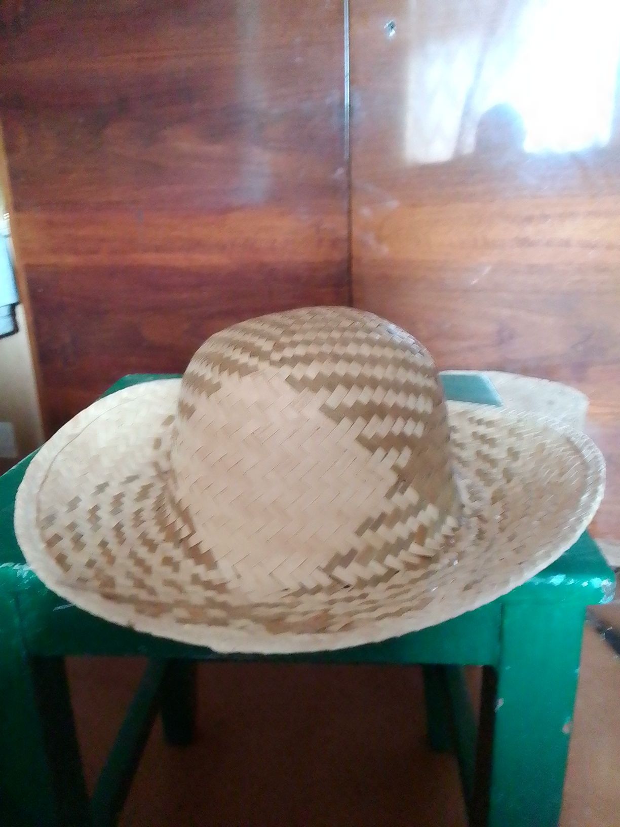 Летние соломенные шляпы