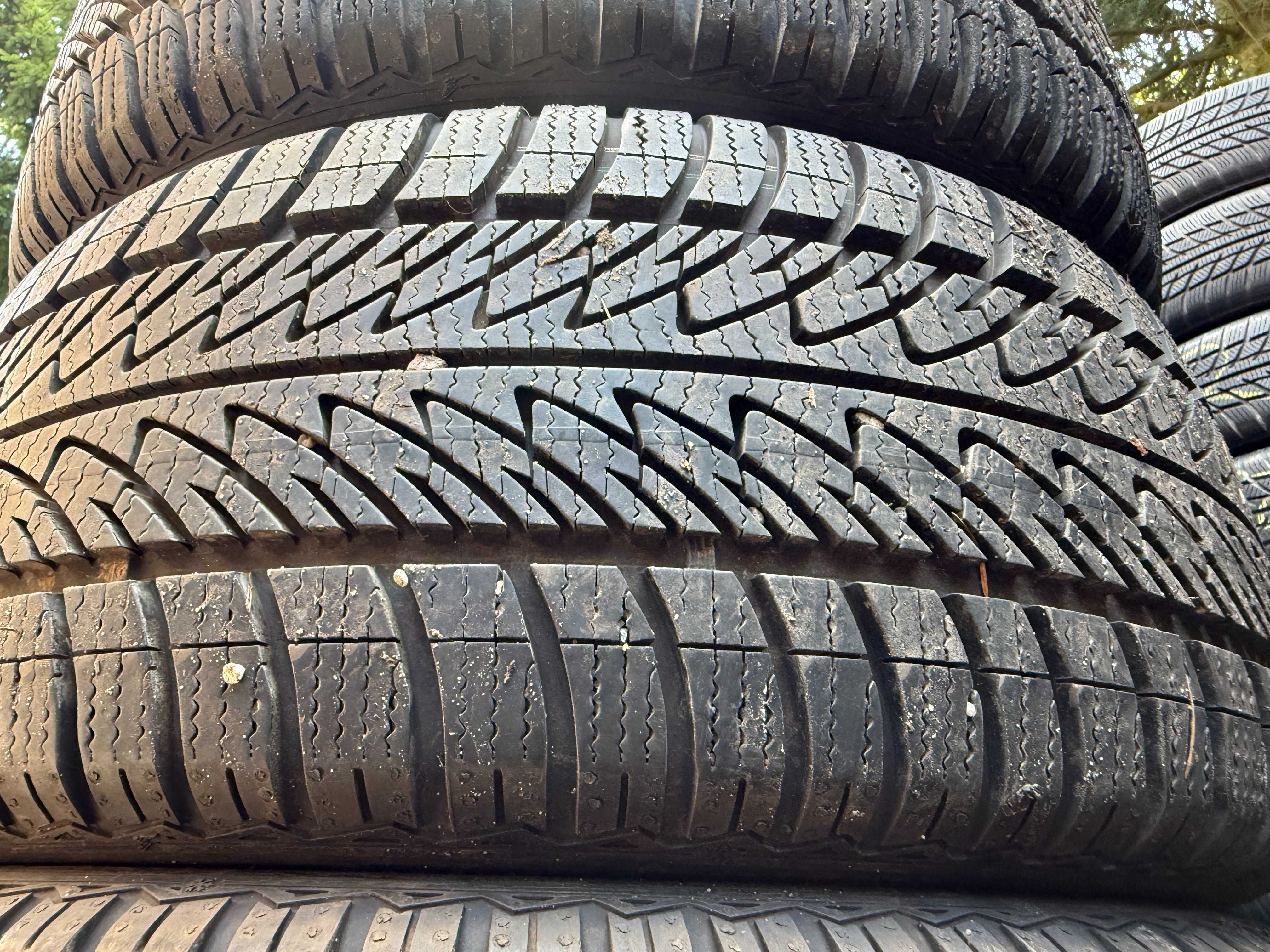 Komplet opon GoodYear UltraGrip 8 Performance 225/45r17 94V XL 2020 r.