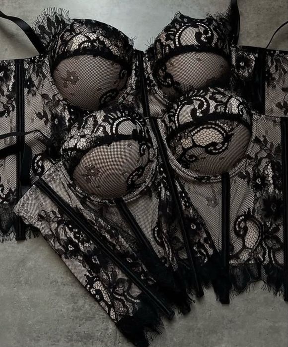 Корсет мереживний