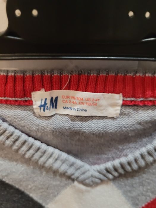 Sweterek HM chłopiec 98/104