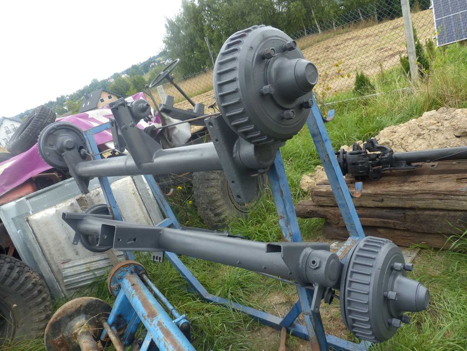 Oś do przyczepy jednoosiowej dwuosiowej