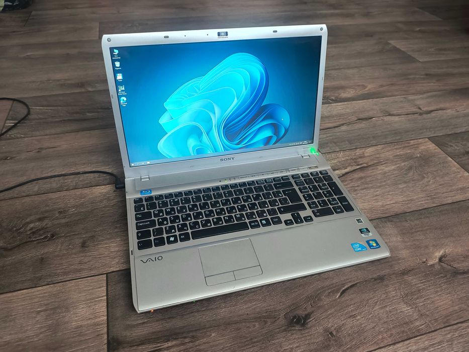 Ноутбук Sony pcg-81114L 16.4" FHD LCD (vpcf12m1e) Intel Core i7