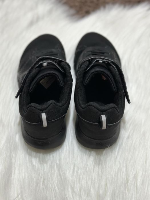 Оригінальні водовідштовхуючі кросівки new feel 37 розмір (23.5 см)