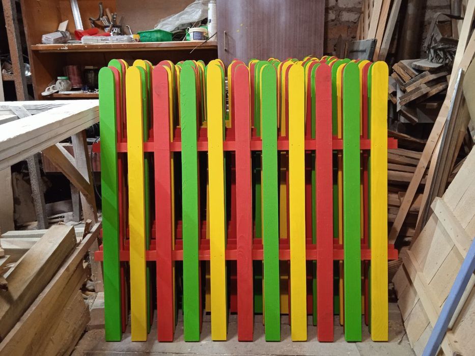 Паркан декоративний фарбований