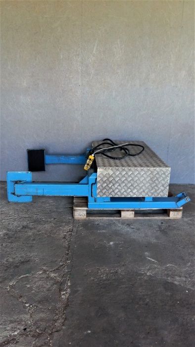 Chwytak, ścisk, nakładka do wózka widłowego.