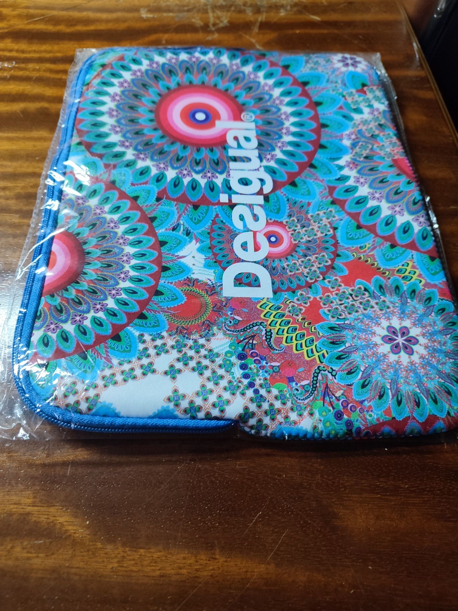 Funda para portátil Desigual