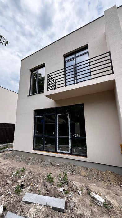 Акція! Дуплекс у Бучі -85000$. Газ, балкон, тераса, власний дворик.