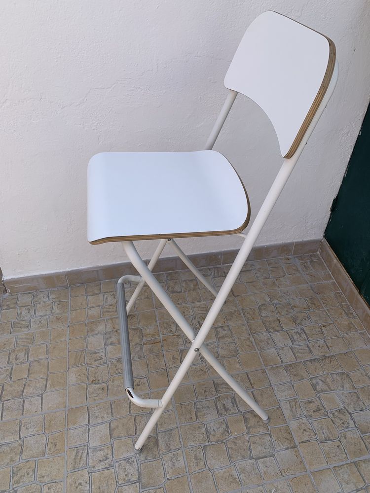 Cadeira IKEA Branca