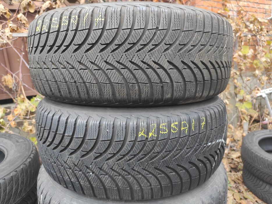 Шины зима 225/50R17.