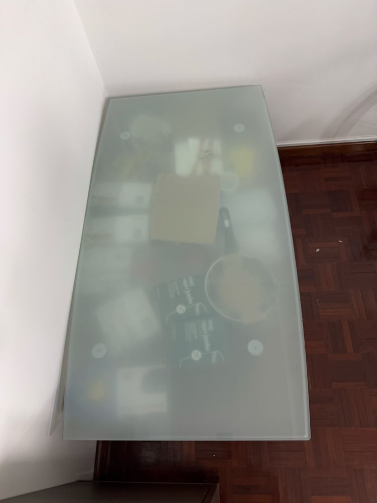 Movel de arrumos, com gaveta. 1.5 por 1 m