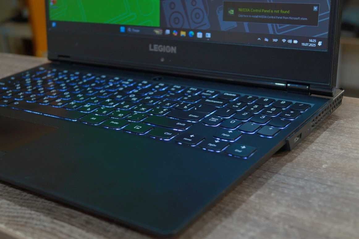 ГАРАНТІЯ Lenovo (IPS/Core i5-8300H/RAM 8ГБ/SSD 256ГБ/GTX 1050)TVOYO