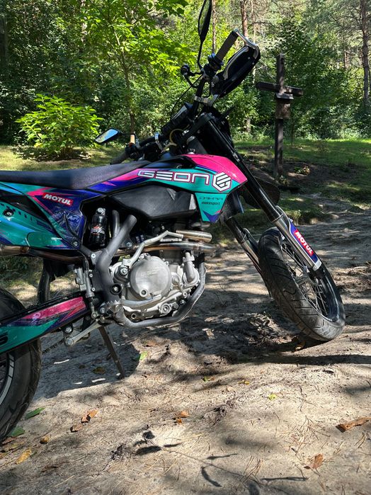 Geon Dakar GNS 300r