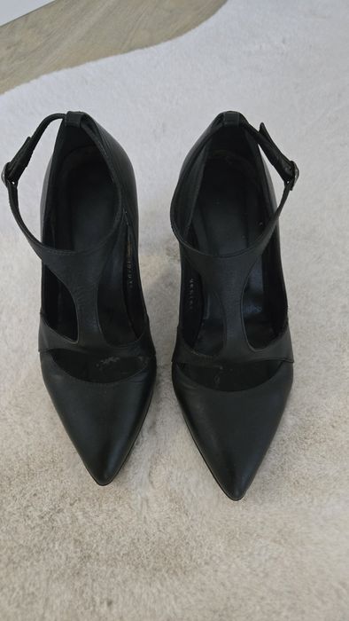 Sapatos de Salto Alto em Pele Tamanho 39
