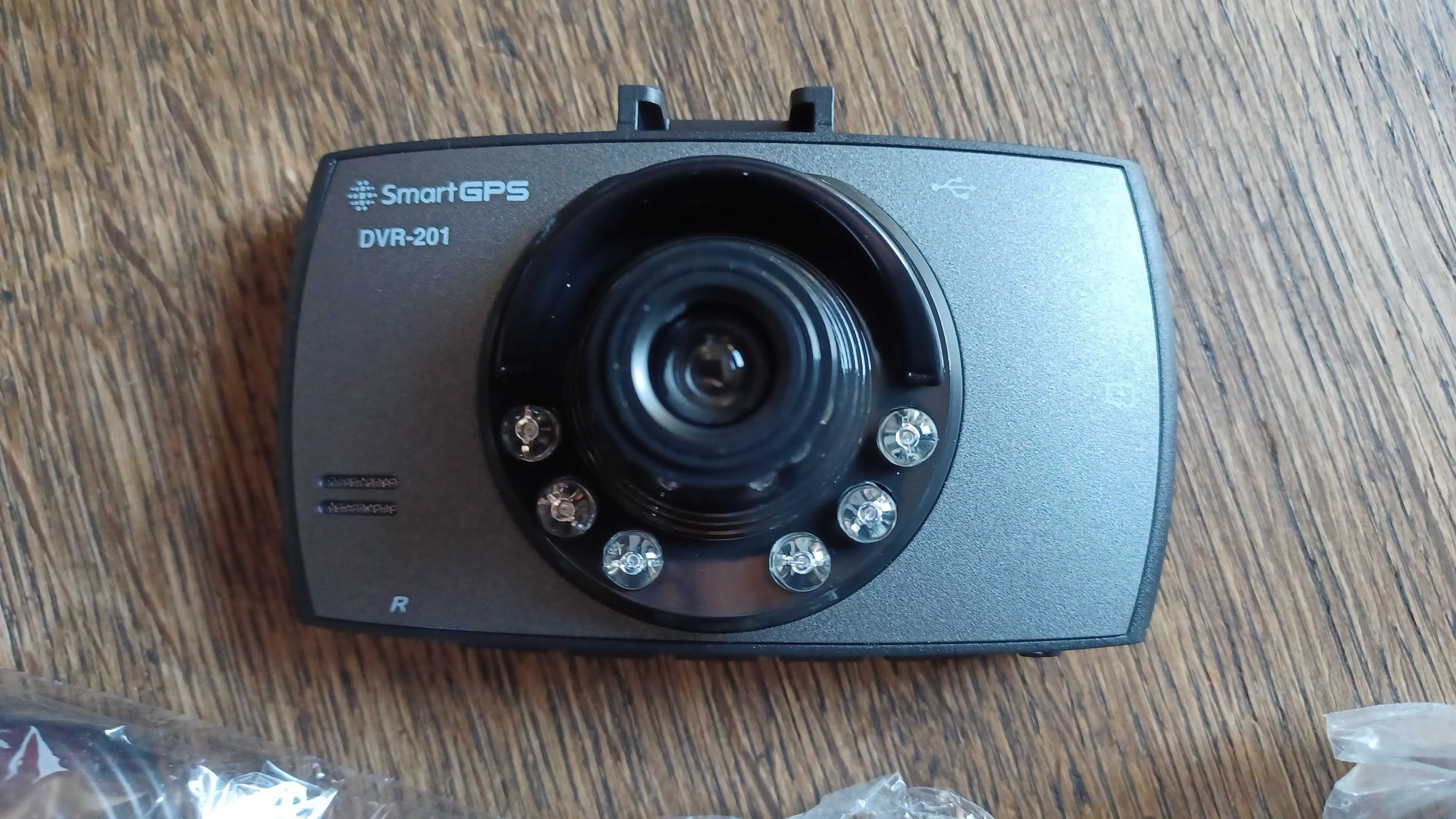 wideorejestrator samochodowy DVR-201