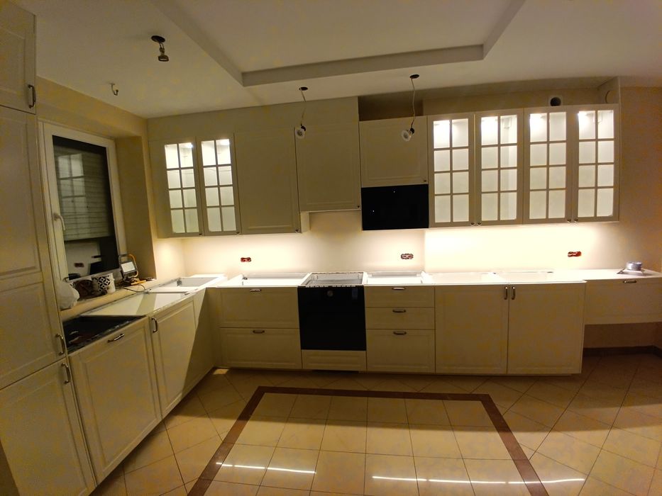 Remont ubikacji, łazienki, kuchni. Położenie płytek. Płytkarz.