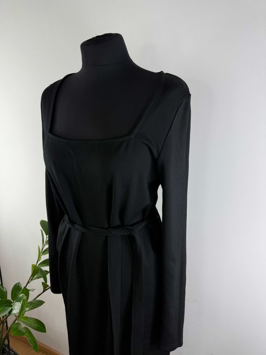 Czarna sukienka z kwadratowym dekoltem dzianinowa ciążowa Bonprix L/XL